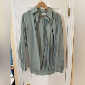 Van Heusen green button down shirt